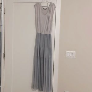 Jersey knit top & sheer chiffon pleated skirt. Cinched cap sleeves. Maxi dress.